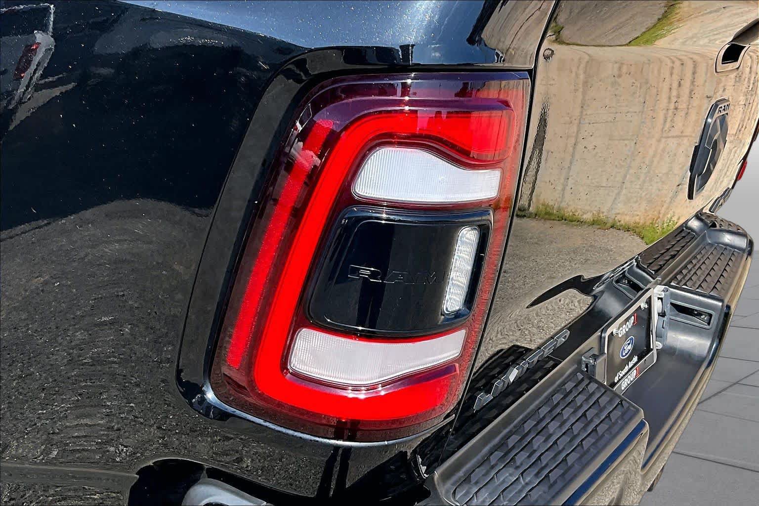 Used 2022 RAM 3500 Limited AWD/4WD image 28