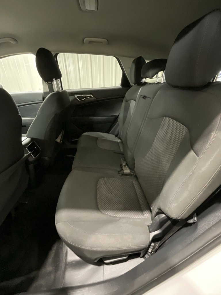 Used 2025 Kia Sportage LX image 10