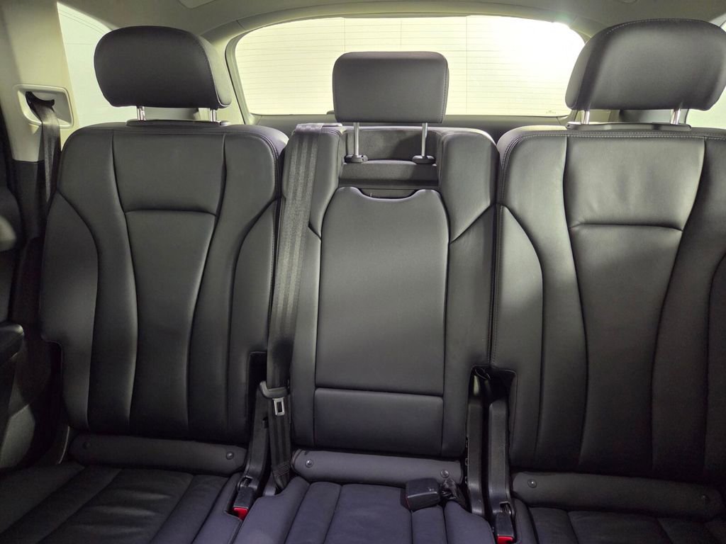 Used 2023 Audi Q7 3.0T Premium Plus image 24