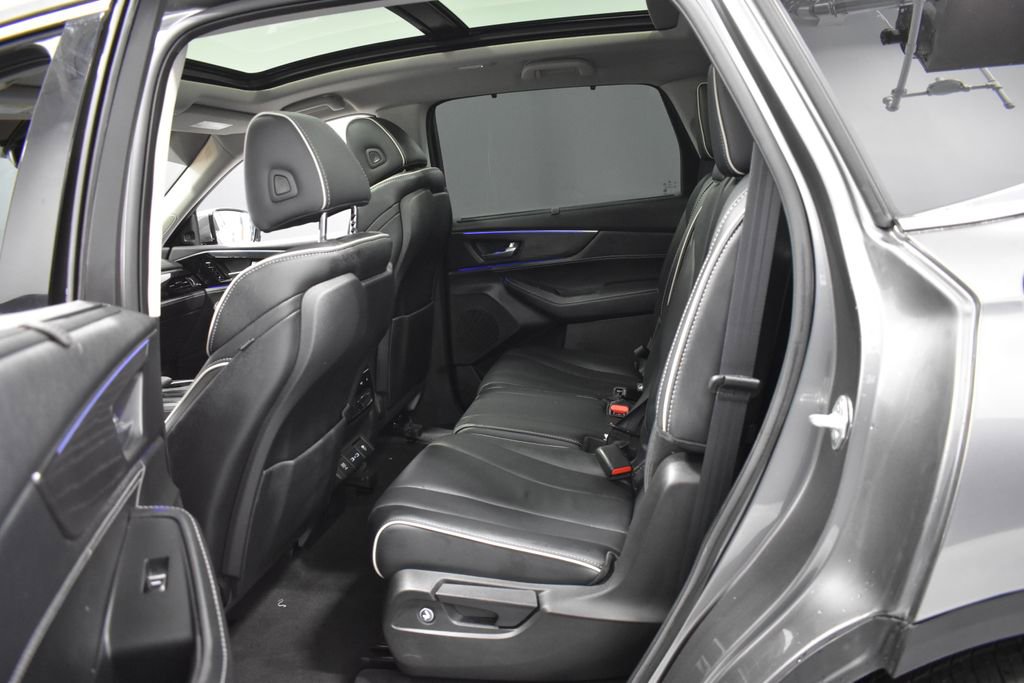 Used 2024 Acura MDX SH-AWD w/ Advance Package image 31