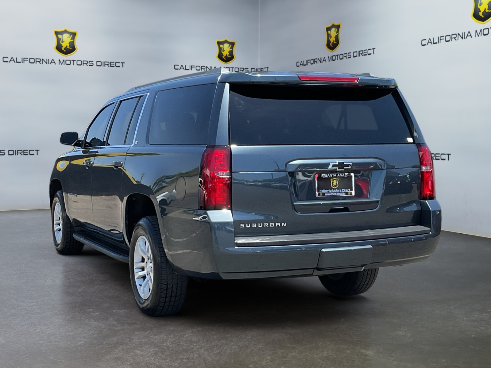 Used 2020 Chevrolet Suburban LT RWD image 7