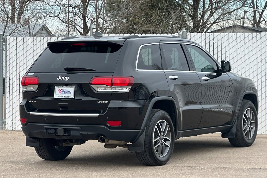 Used 2022 Jeep Grand Cherokee Limited w/ Trailer Tow Group IV image 4