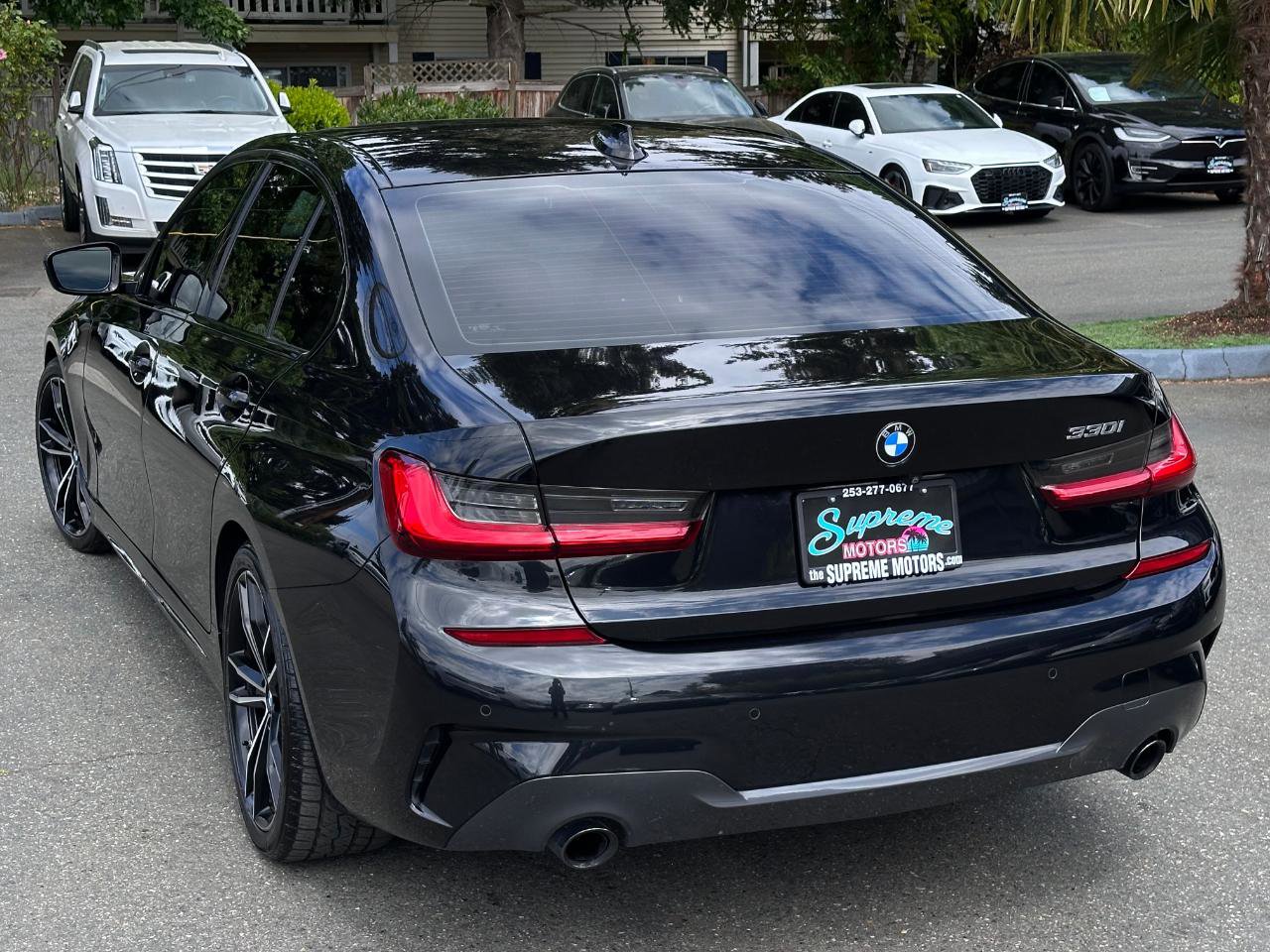 Used 2021 BMW 330i Sedan w/ M Sport Package RWD image 15