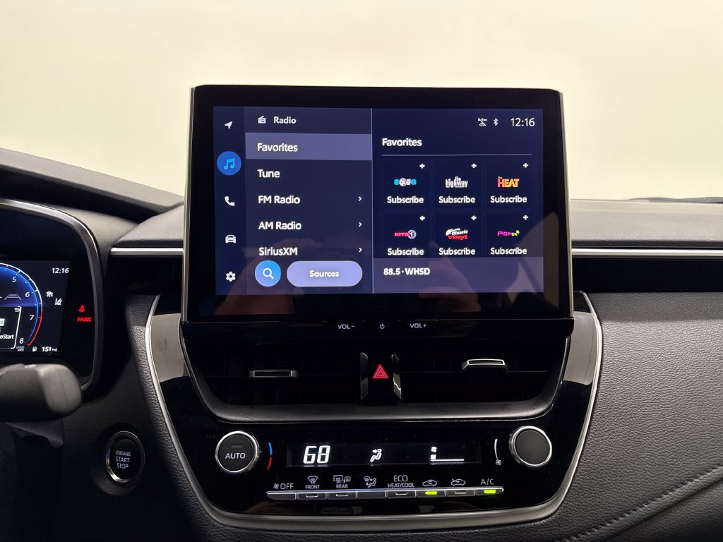 Used 2025 Toyota Corolla XSE FWD image 19