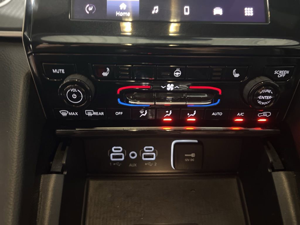 Used 2025 Jeep Grand Cherokee Altitude image 32