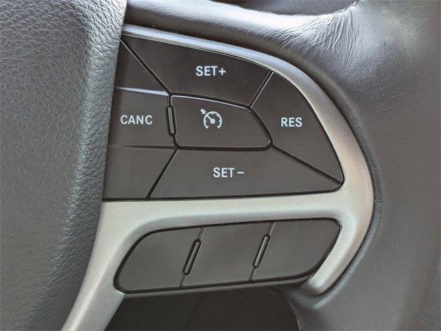 Used 2019 Jeep Grand Cherokee Laredo w/ 18" Wheel & 8.4" Radio Group image 24