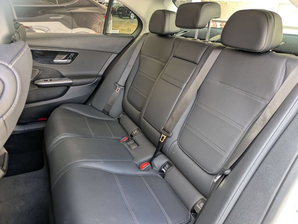 Used 2025 Mercedes-Benz C 300 Sedan image 24