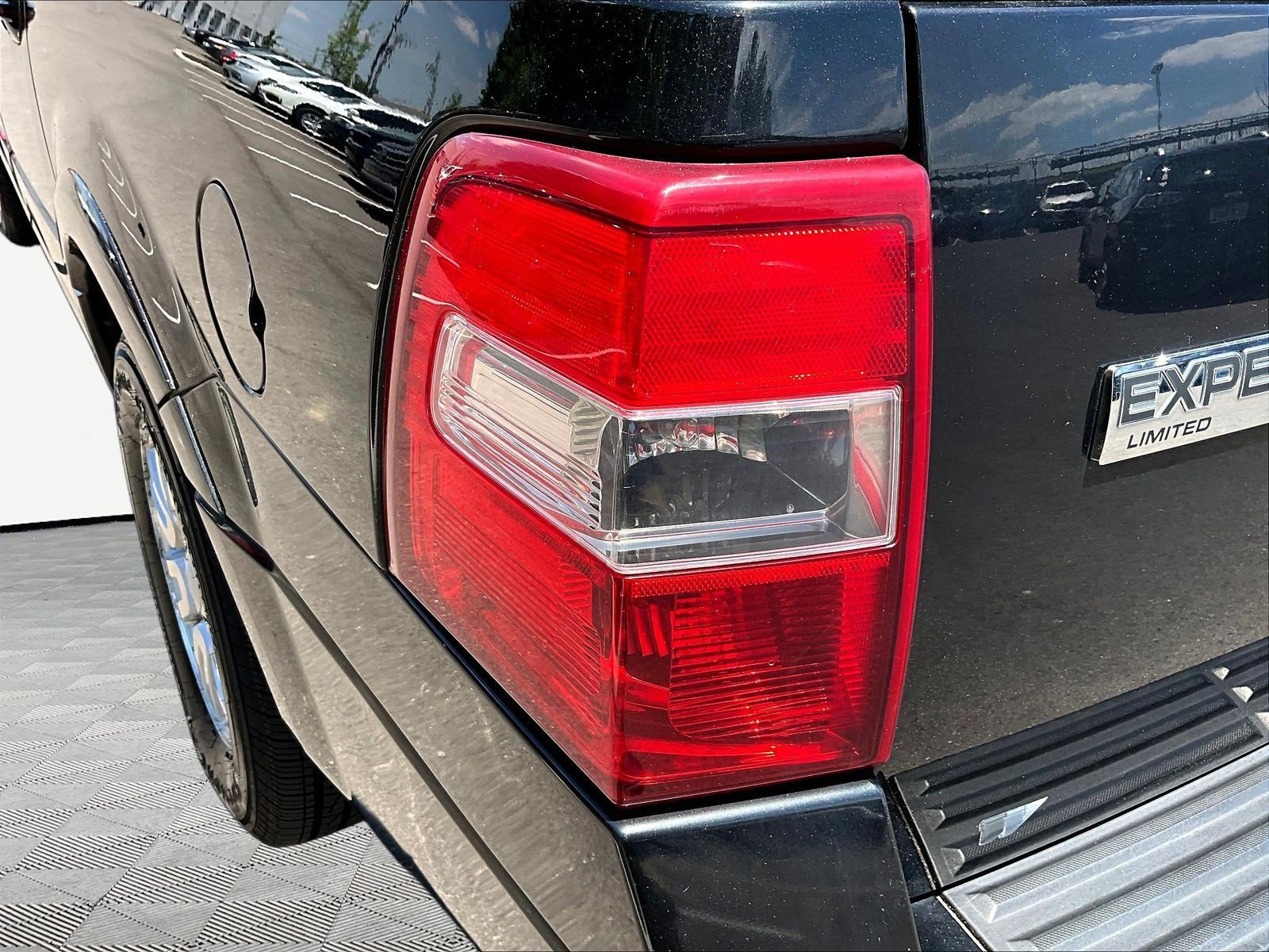 Used 2014 Ford Expedition EL Limited w/ Equipment Group 301A AWD/4WD image 23