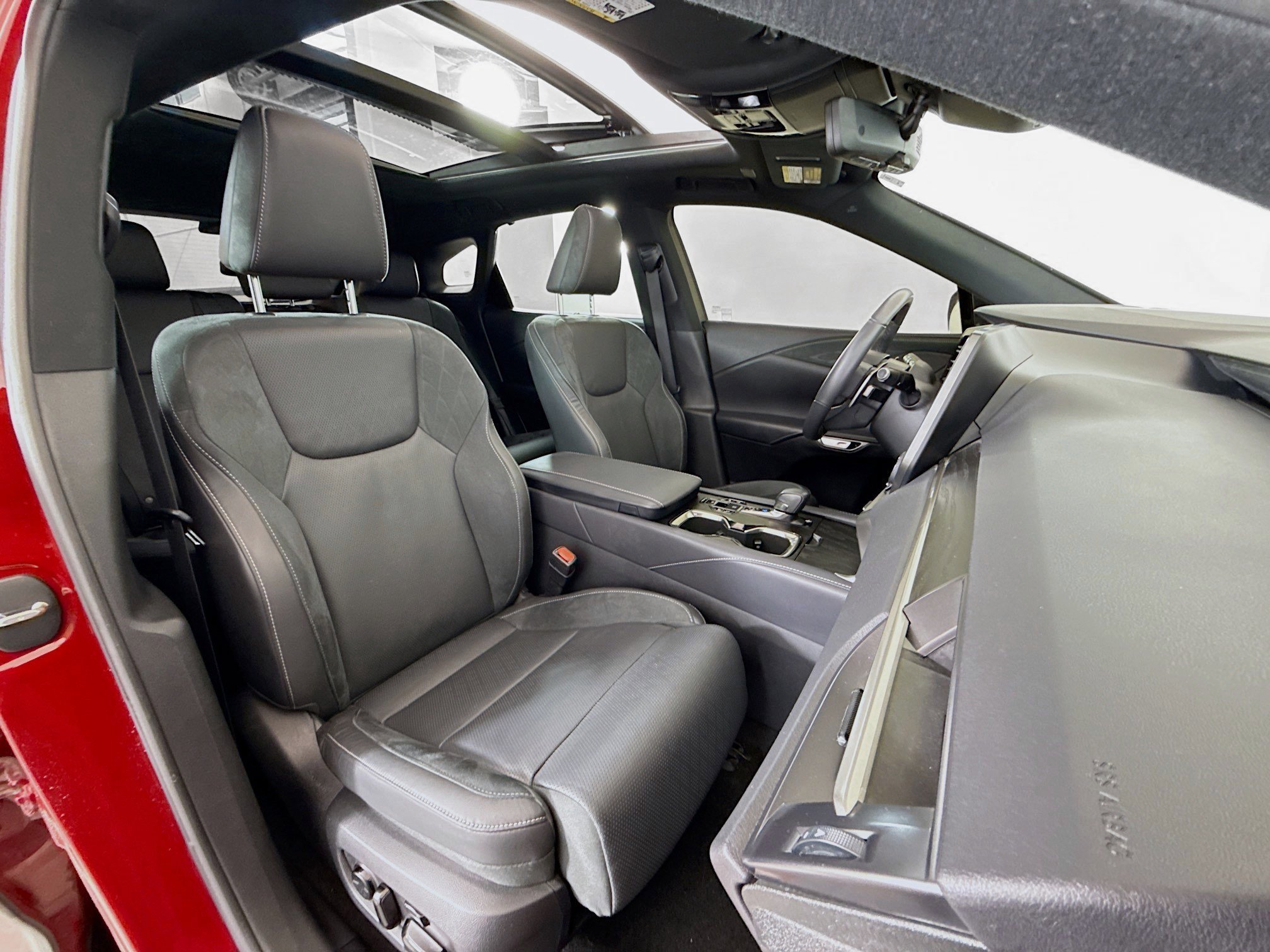 Certified 2023 Lexus RX 350 AWD w/ Cold Area Package image 28