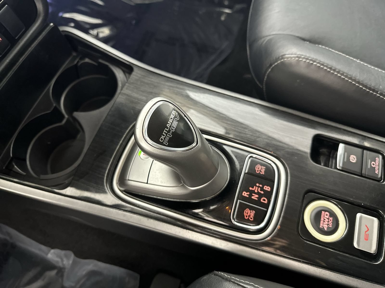 Used 2018 Mitsubishi Outlander SEL AWD/4WD image 20