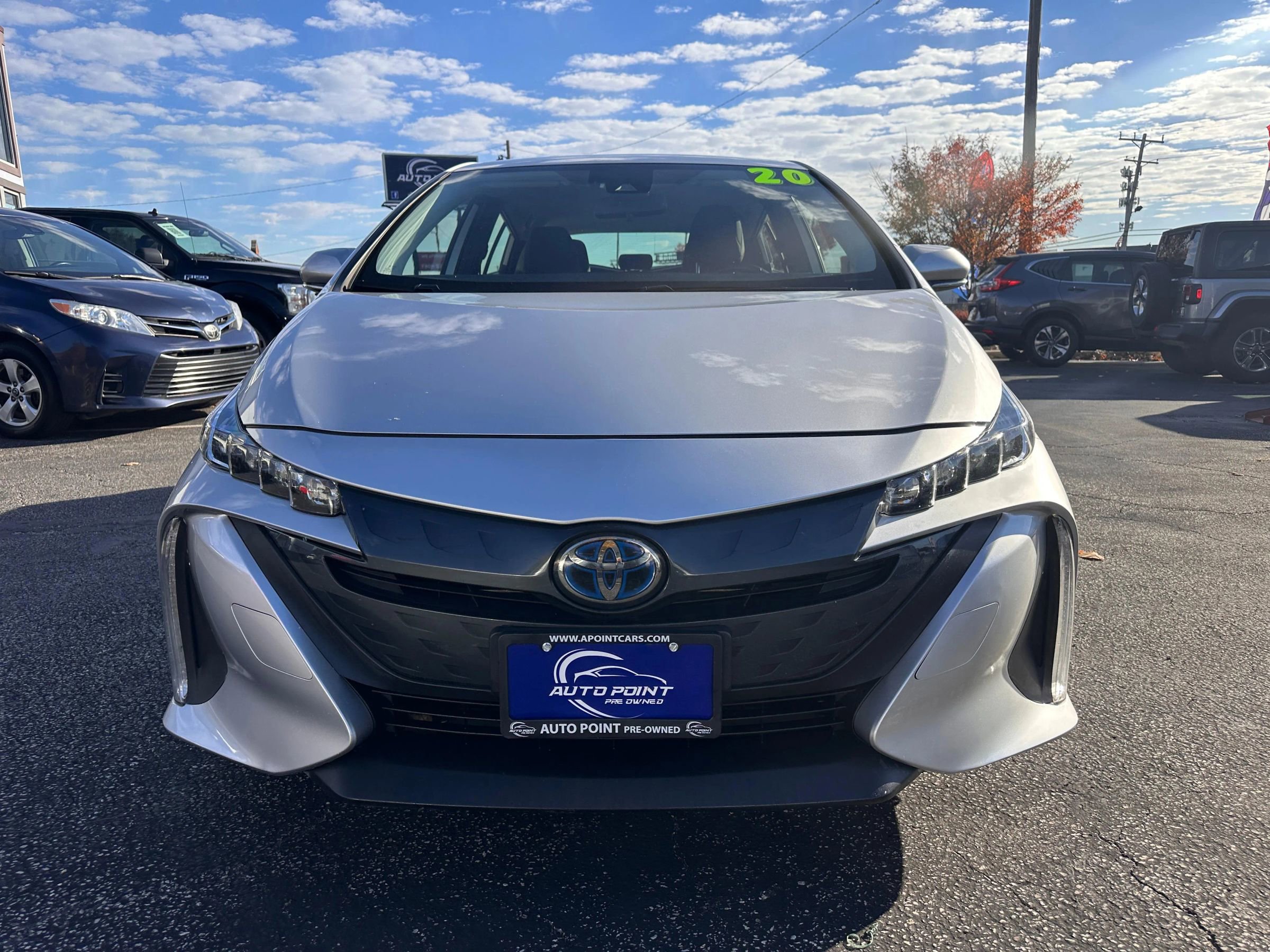 Used 2020 Toyota Prius Prime LE image 2