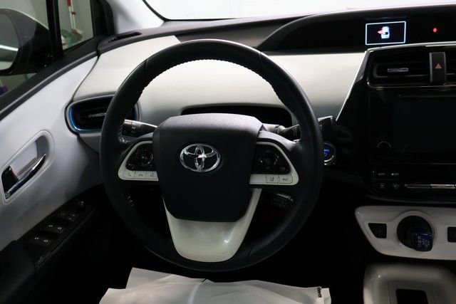 Used 2017 Toyota Prius Three w/ Advanced Technology Package FWD image 13