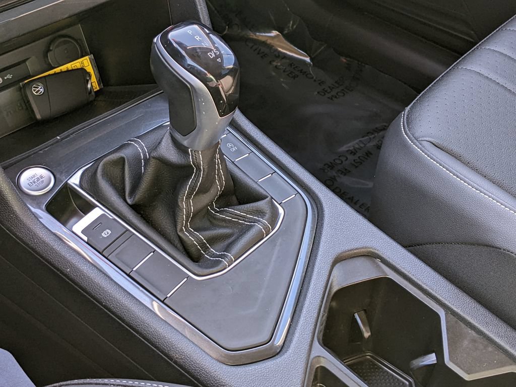 Certified 2023 Volkswagen Tiguan SE FWD image 20