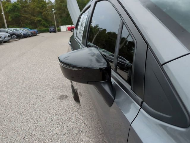 New 2025 Nissan Versa SR w/ Trunk Package image 12