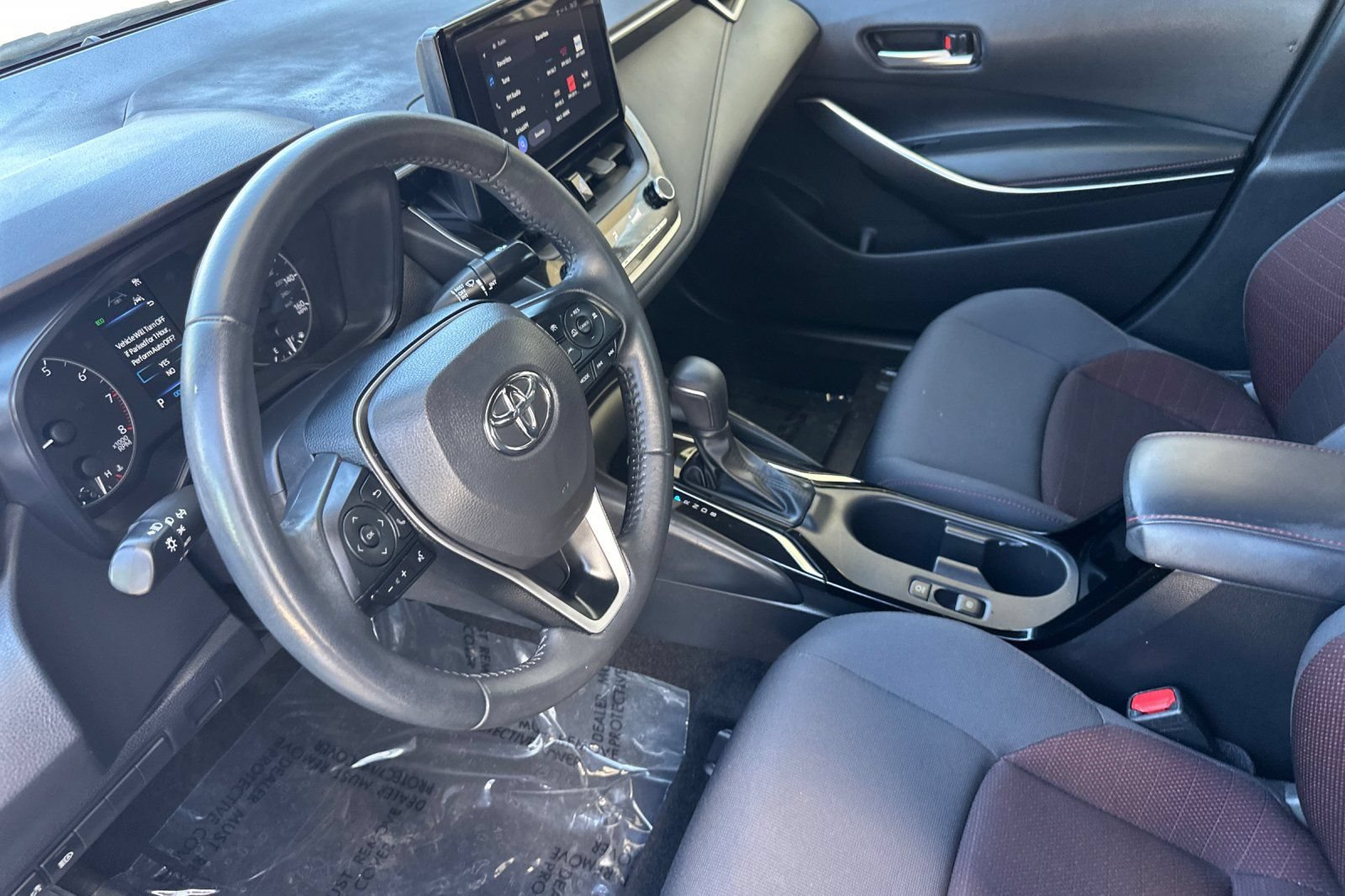 Used 2023 Toyota Corolla SE w/ SE Premium Package FWD image 11