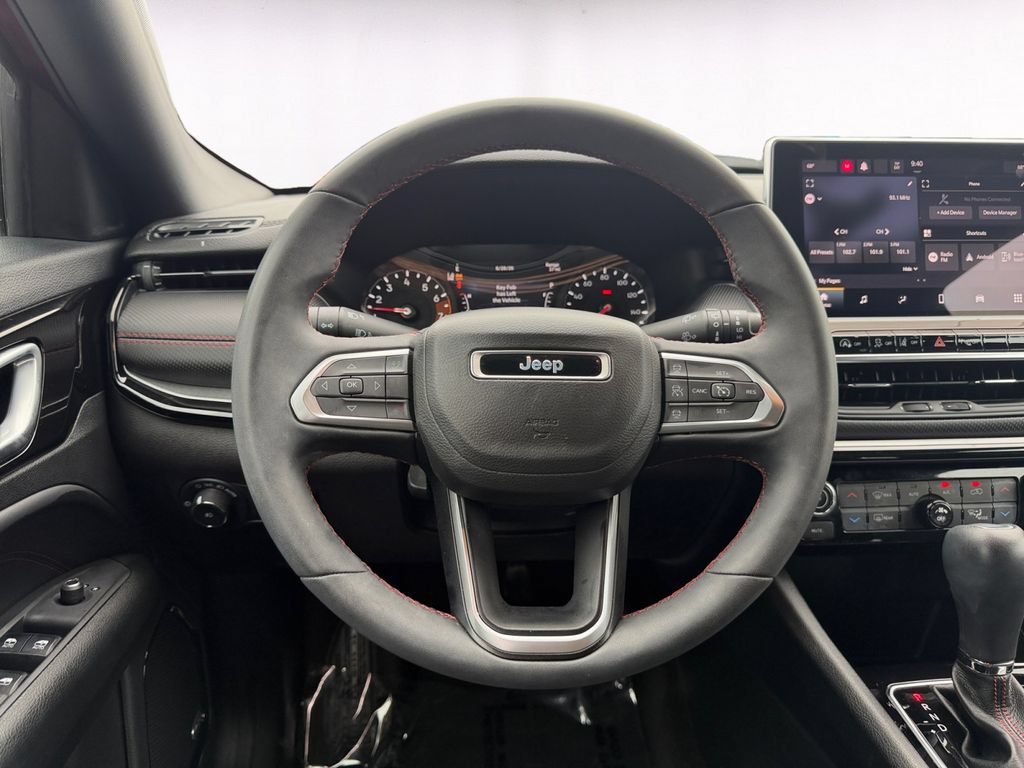 Used 2023 Jeep Compass Trailhawk w/ Sun and Sound Group AWD/4WD image 12