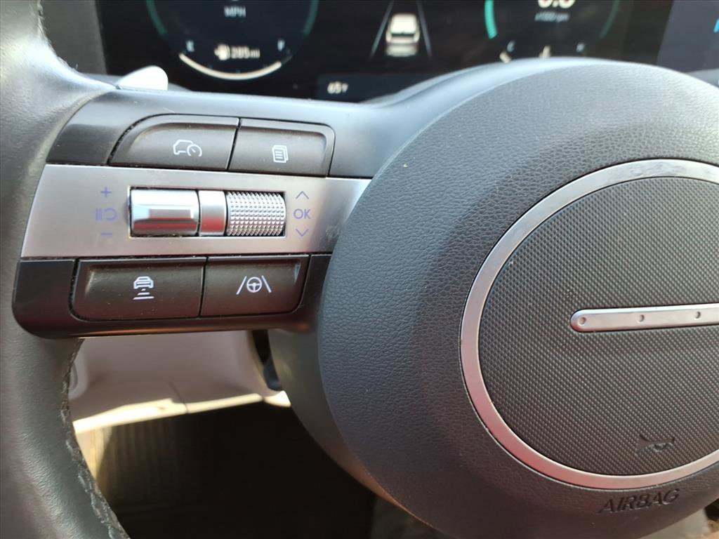 Used 2024 Hyundai Kona SEL w/ Convenience Package image 18