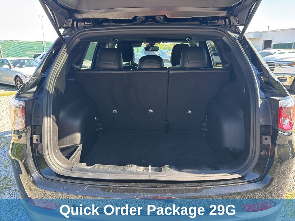 Used 2025 Jeep Compass Limited image 8