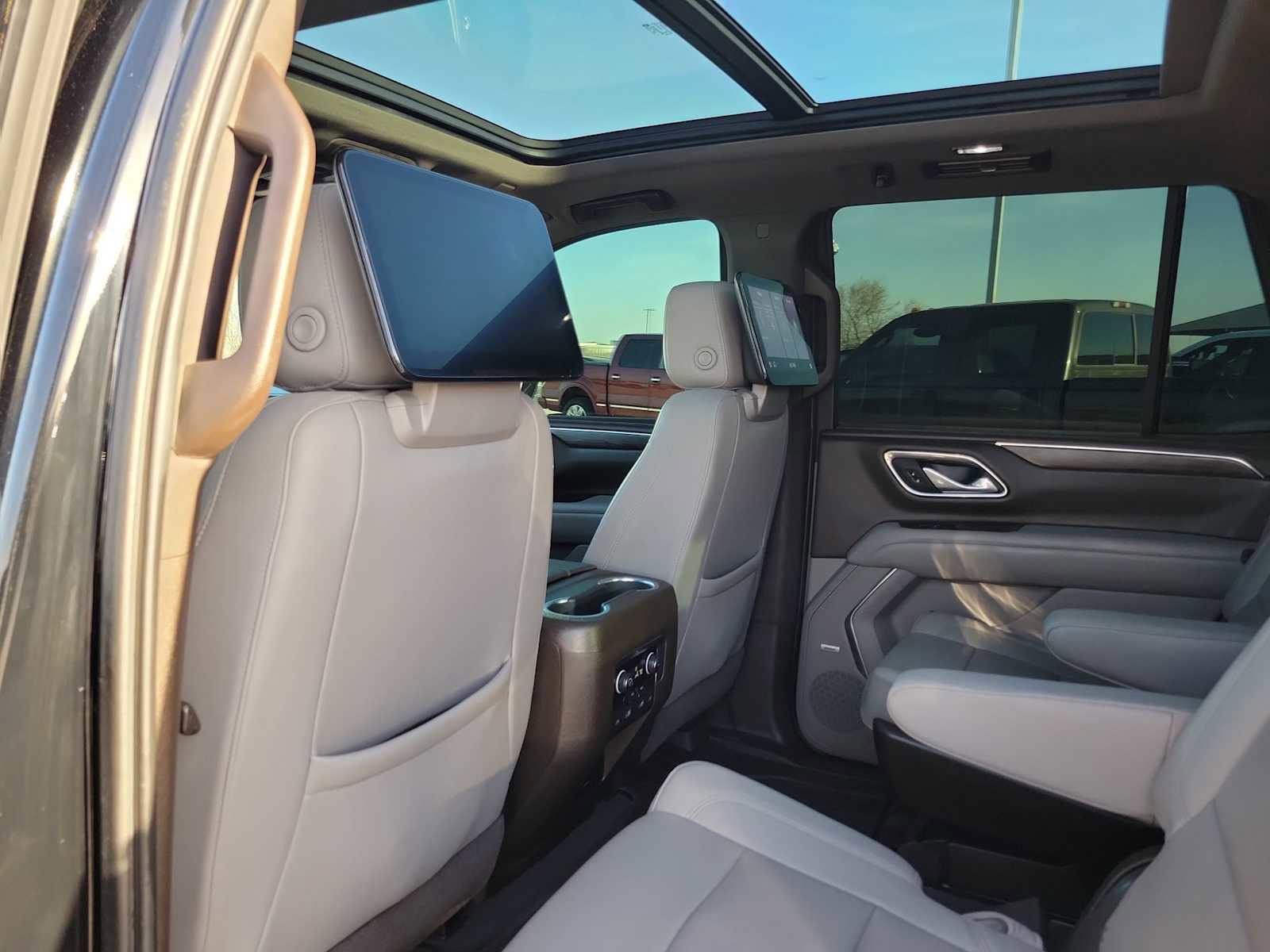 Used 2021 Chevrolet Tahoe Z71 w/ Rear Media and Nav Package image 20