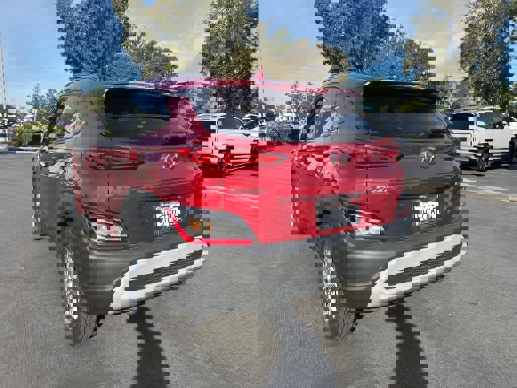 Used 2023 Hyundai Kona SEL image 4