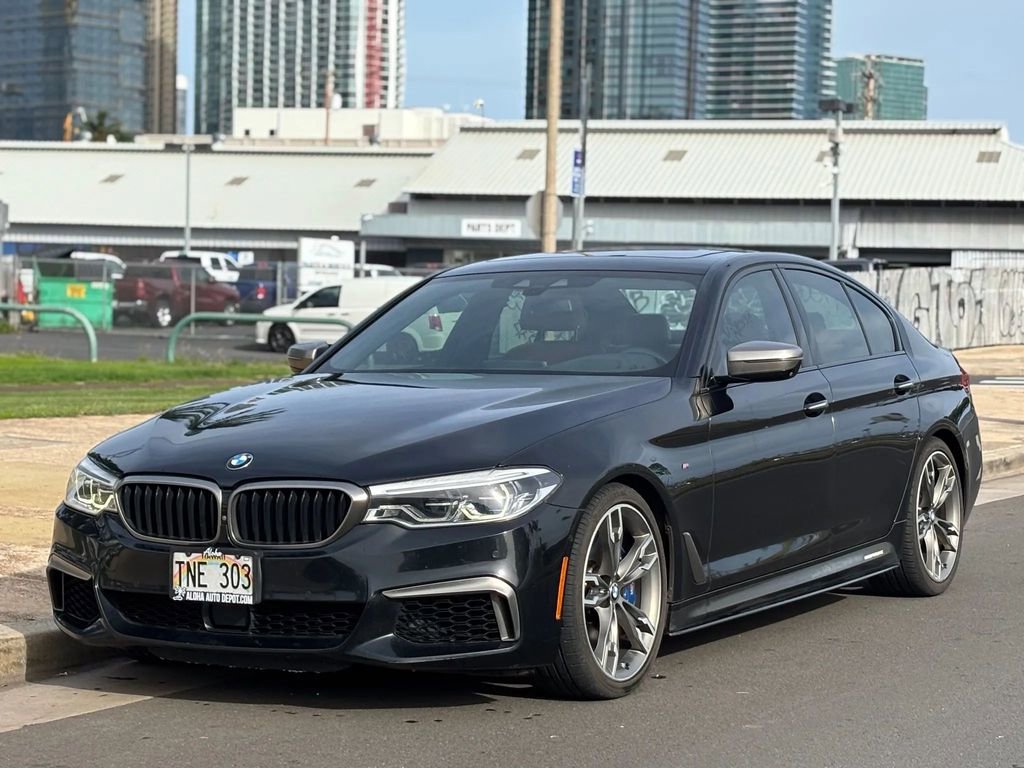 Used 2018 BMW M550i xDrive image 1