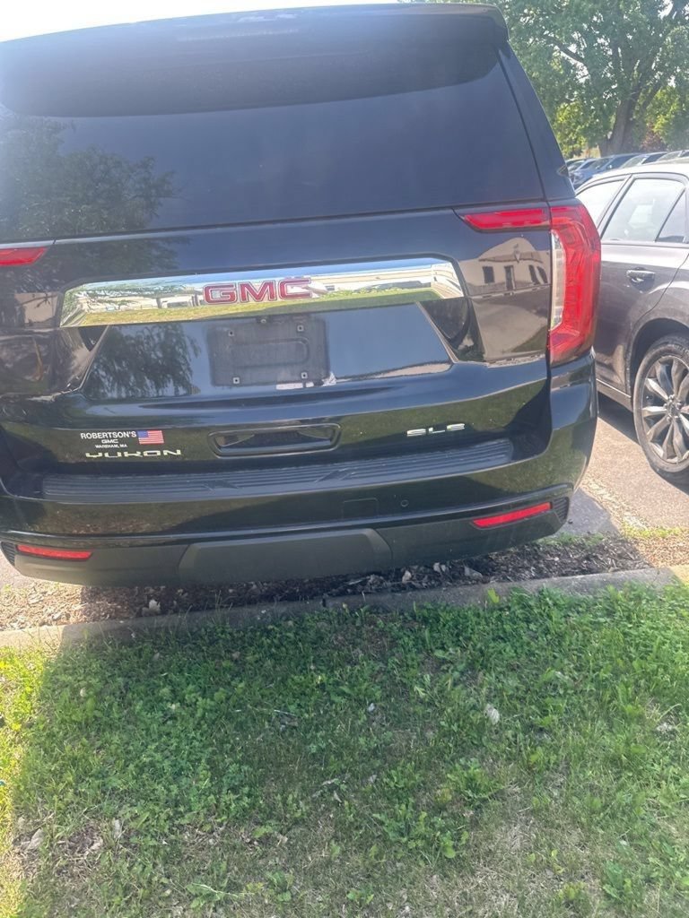 Used 2021 GMC Yukon XL SLE w/ Gmc Pro Safety Plus Package AWD/4WD image 11