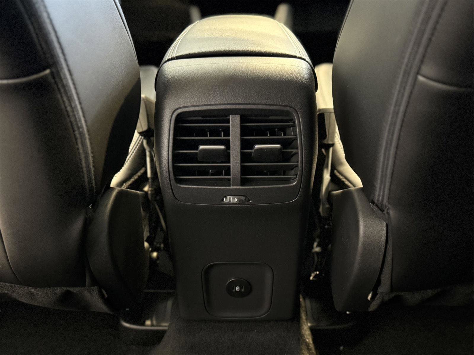 New 2025 Ford Escape PHEV w/ Class II Trailer Tow Package image 32