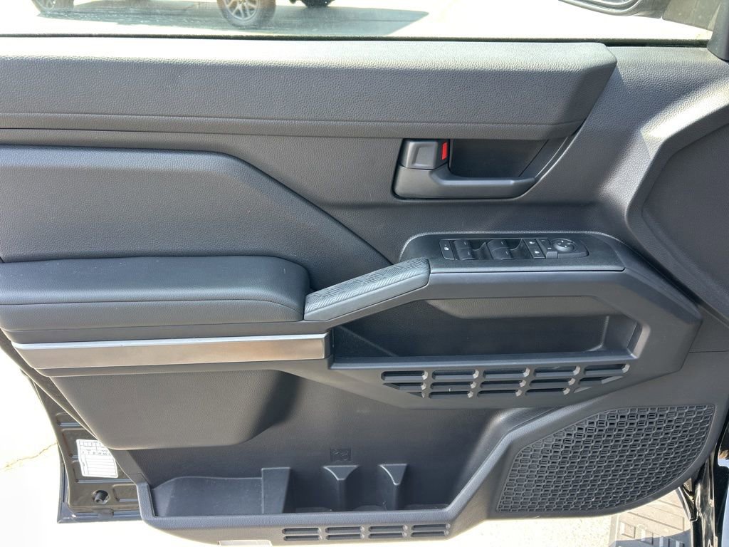 Used 2025 Toyota 4Runner SR5 image 3