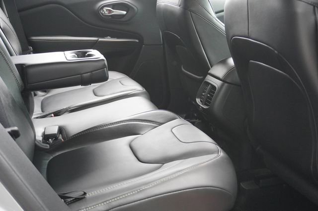 Used 2015 Jeep Cherokee Limited image 22