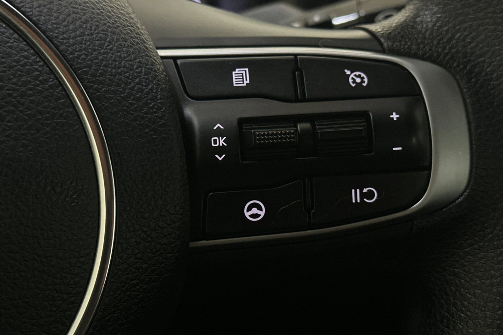 Certified 2024 Kia K5 LXS image 25