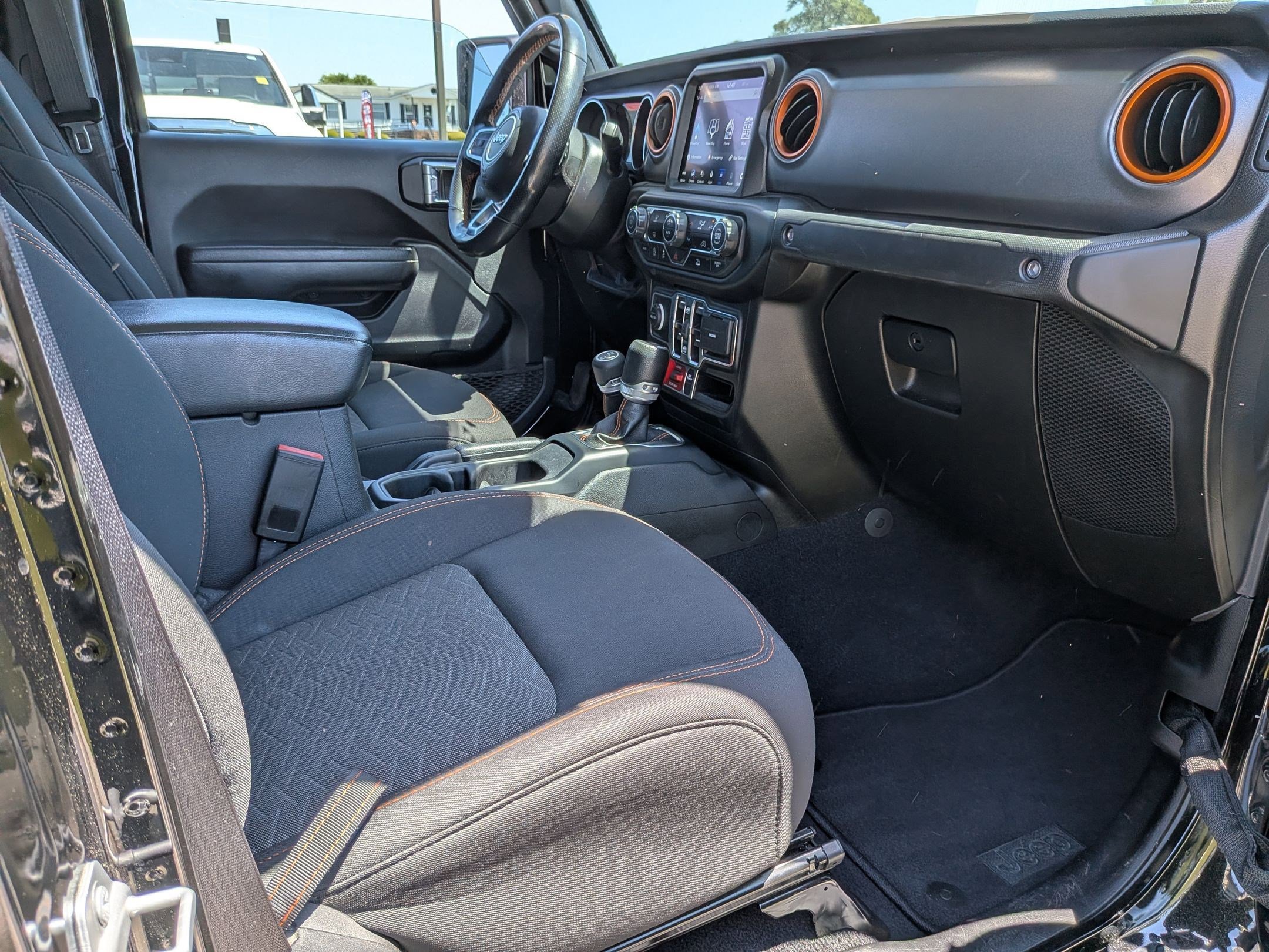 Used 2022 Jeep Gladiator Mojave AWD/4WD image 20