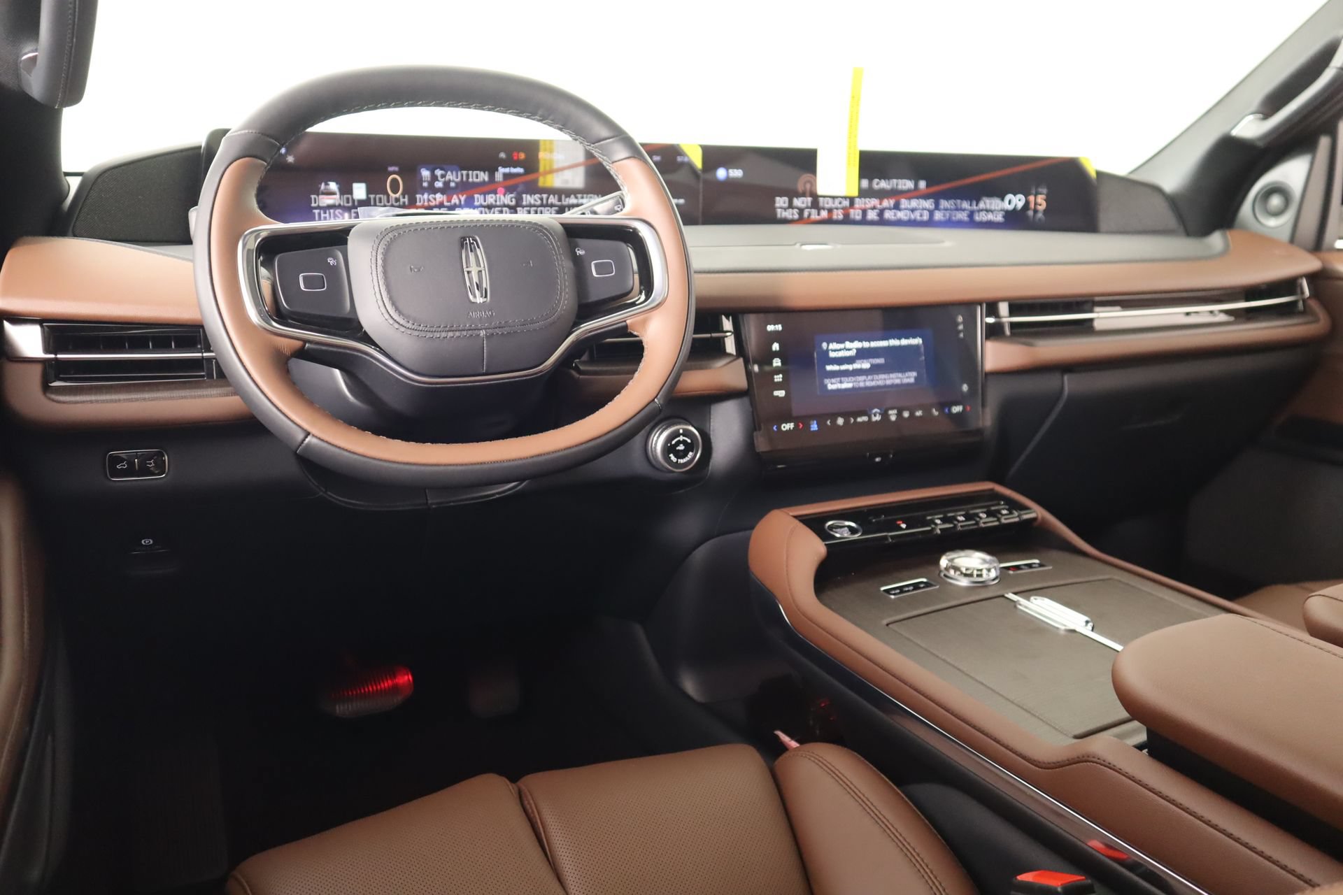 New 2026 Lincoln Navigator Reserve AWD/4WD image 2