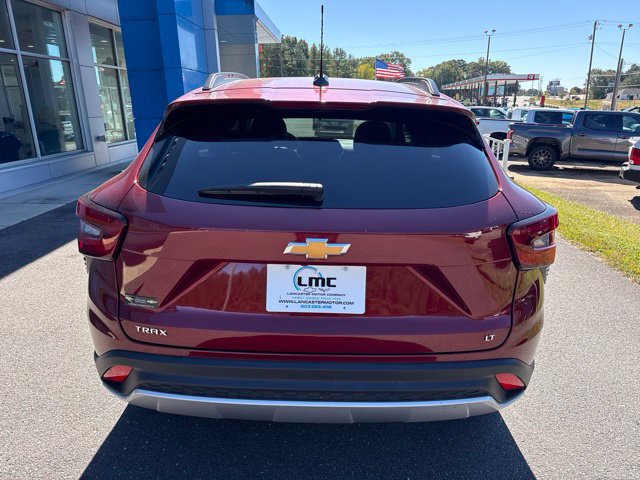 Used 2025 Chevrolet Trax LT FWD image 6