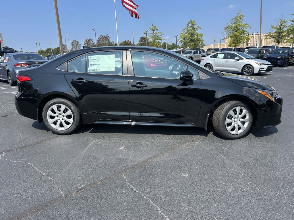 New 2026 Toyota Corolla LE FWD image 2