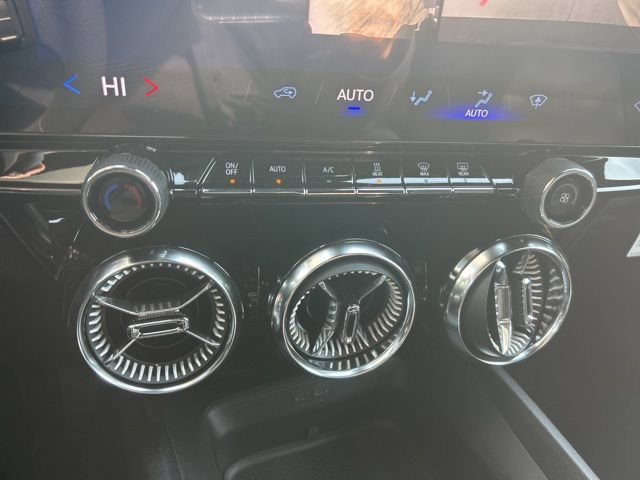 New 2026 Chevrolet Blazer EV LT w/ Midnight/Sport Edition FWD image 25