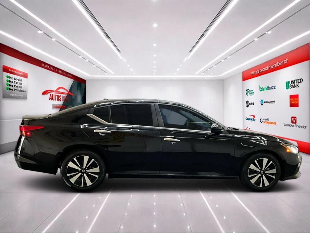Used 2022 Nissan Altima 2.5 SV FWD image 8