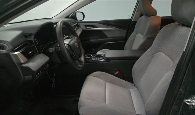 Used 2025 Toyota Camry LE image 4