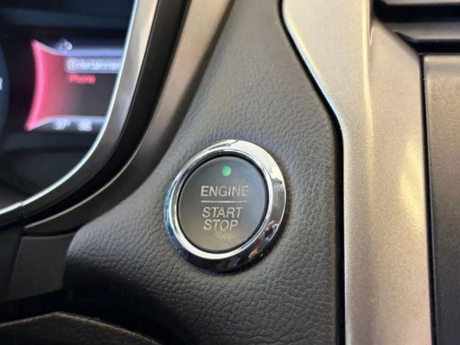 Used 2017 Ford Fusion SE w/ Fusion SE Technology Package image 20