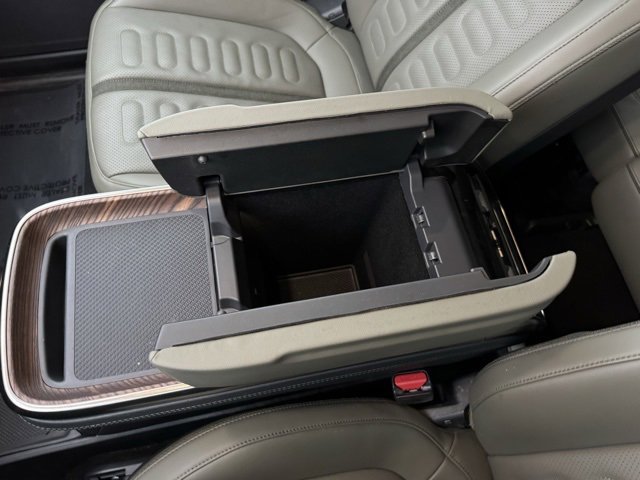 Used 2023 Rivian R1S Adventure image 18