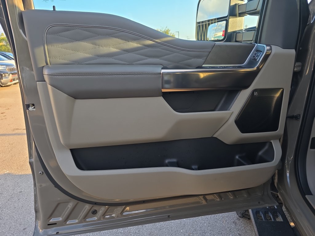 Used 2026 Ford F250 Platinum w/ Platinum Plus Package AWD/4WD image 18