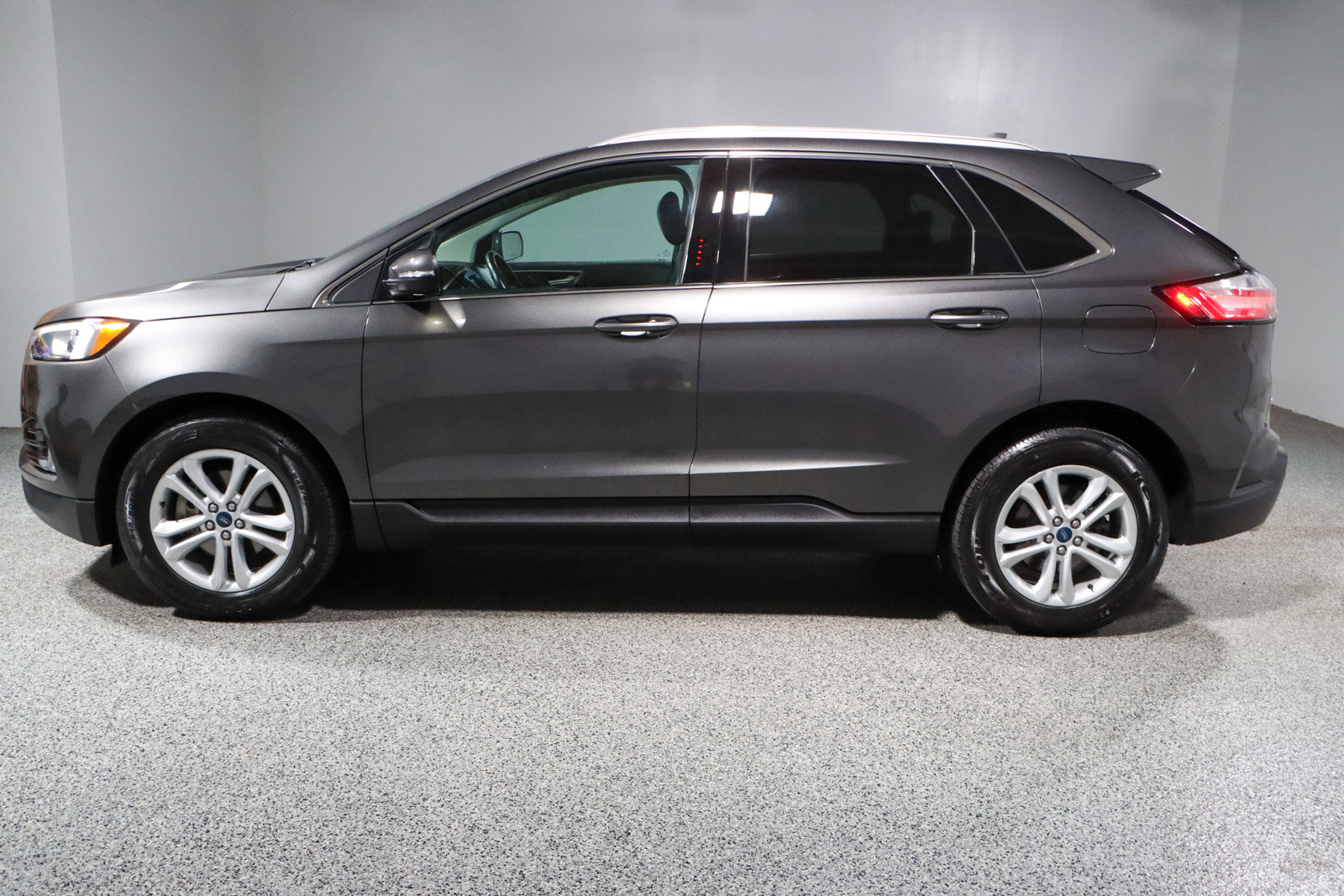Used 2019 Ford Edge SEL w/ Equipment Group 201A image 10
