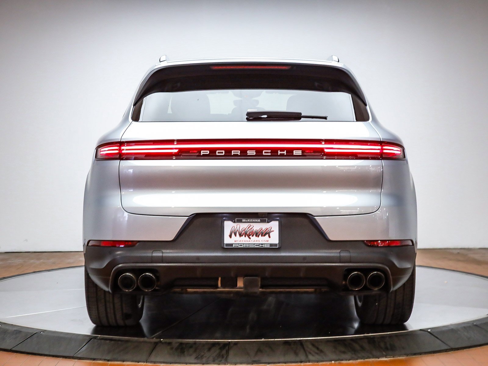 Used 2025 Porsche Cayenne image 7
