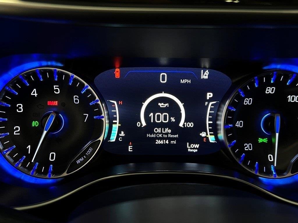 Used 2024 Chrysler Pacifica Limited image 27