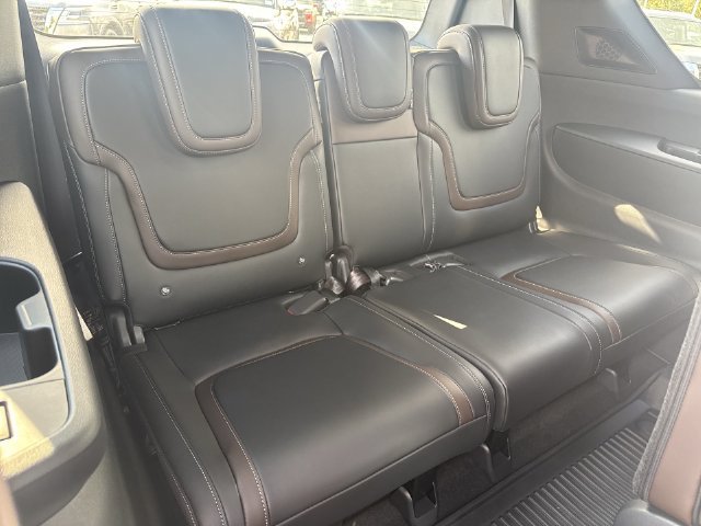 Used 2025 Nissan Armada SL AWD/4WD image 12