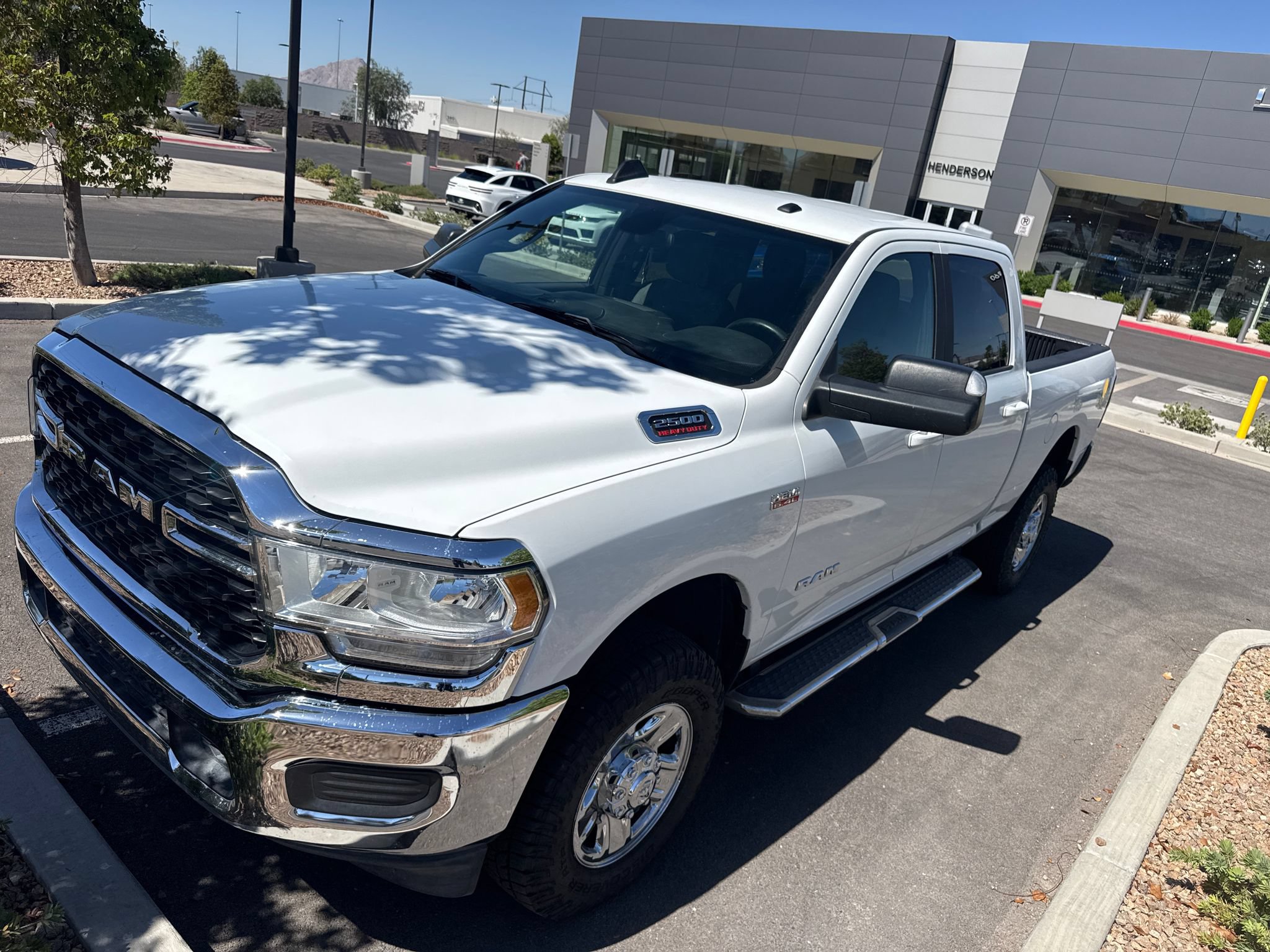 Used 2022 RAM 2500 Big Horn AWD/4WD image 1