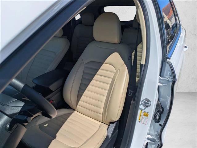 Used 2018 Ford Edge SEL w/ Equipment Group 201A FWD image 16
