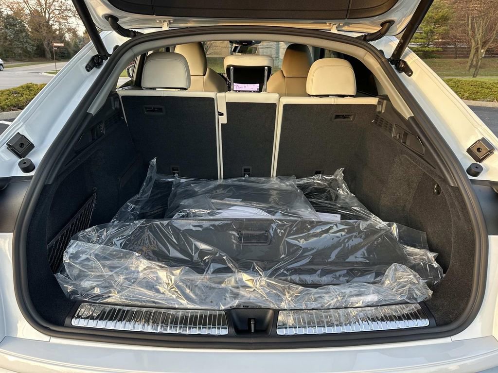 New 2025 Audi Q5 Prestige image 9