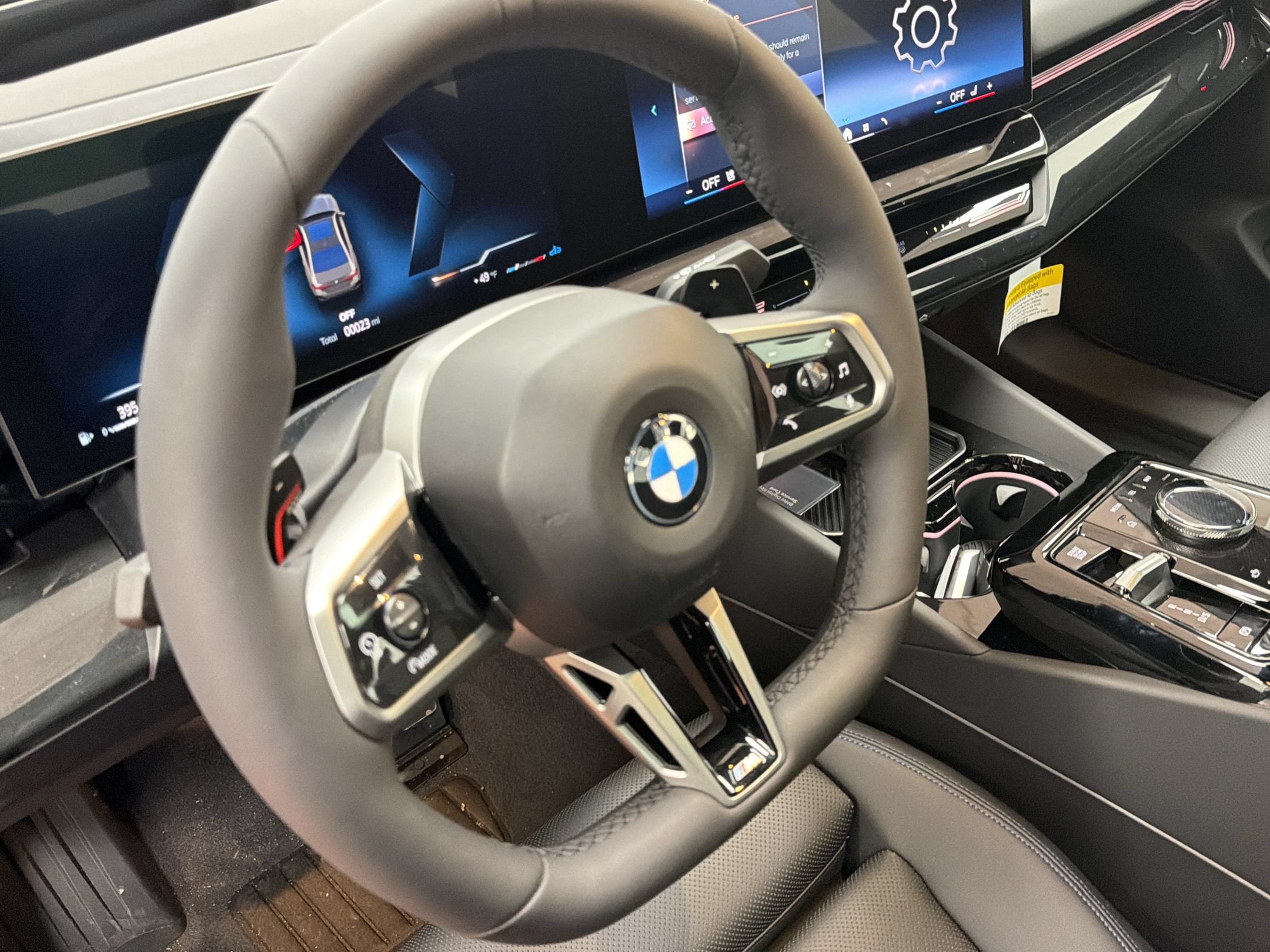 Used 2026 BMW 530i xDrive w/ M Sport Package AWD/4WD image 15