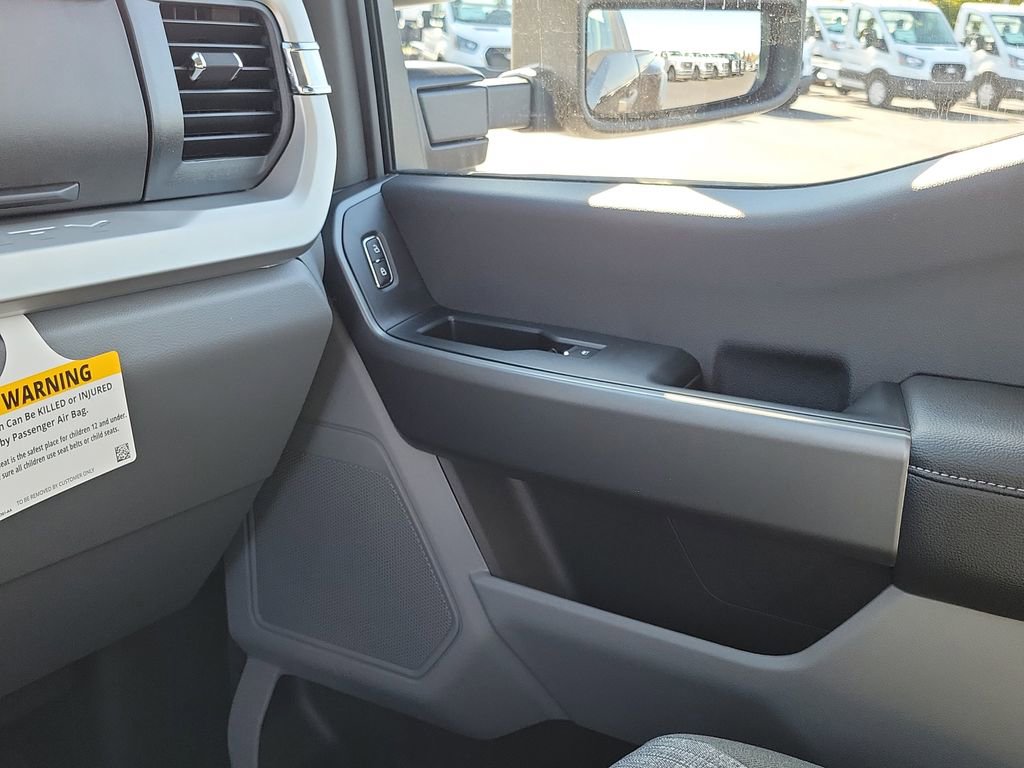 New 2026 Ford F450 XLT w/ 360-Degree Camera Package image 32