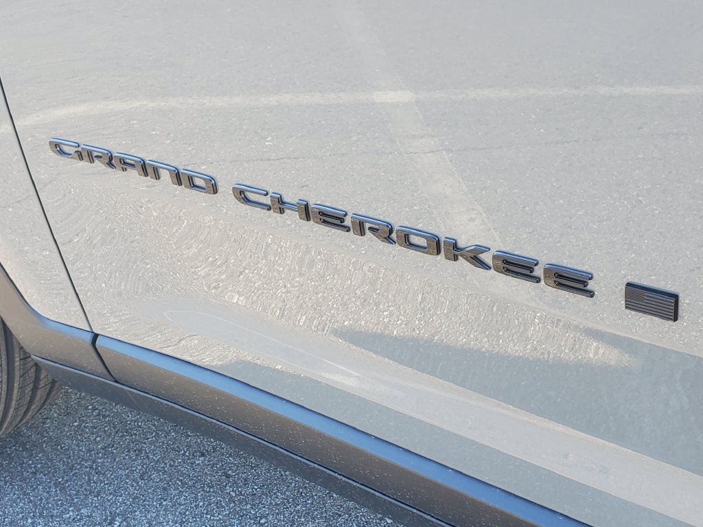 New 2027 Jeep Grand Cherokee L Limited AWD/4WD image 32